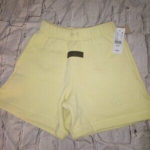 Essentials Fear of God Pale yellow shorts